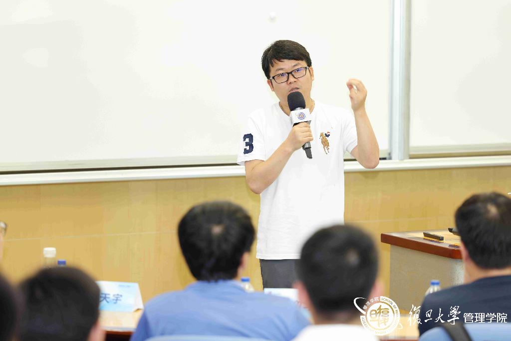 人工智能(AI)_人工智能ai写作_人工智能ai全自动修图软件