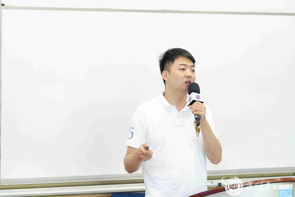 人工智能ai写作_人工智能(AI)_人工智能ai全自动修图软件